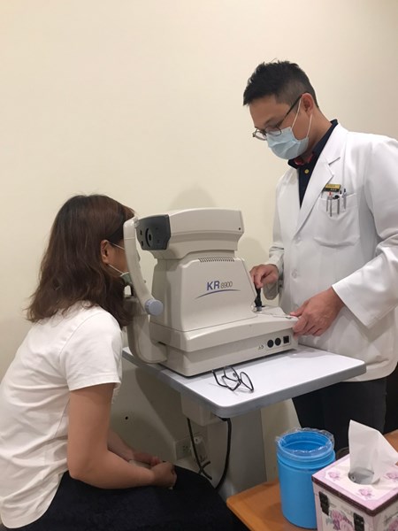 高雄近視雷射ptt 權威醫師做visu Max手術 擺脫厚重眼鏡就靠這一招 完美解決近視 散光 Beautytoday美麗線上 台灣 高雄近視雷射ptt 權威醫師做visu Max手術 擺脫厚重眼鏡就靠這一招 完美解決近視 散光 Beautytoday美麗線上 台灣