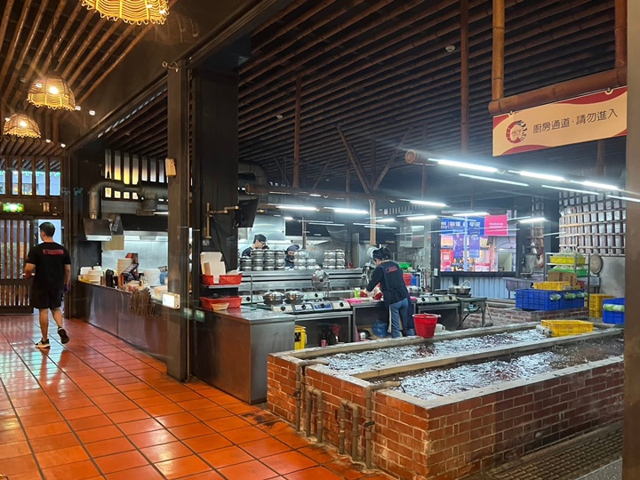 新竹海鮮餐廳-黃金海岸活蝦之家 新竹海鮮餐廳-黃金海岸活蝦之家