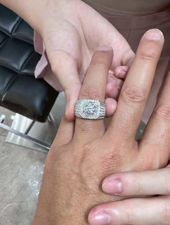 台中結婚鑽戒-晶漾金飾